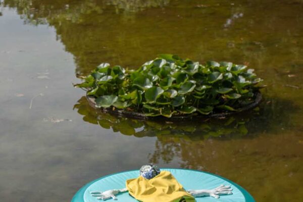 Vorgebirgsparkskulptur_2025_Zandra Harms_Wenn die Geister schweigen_01 Vorgebirgsparkskulptur_2025_Zandra Harms_Wenn die Geister schweigen_01